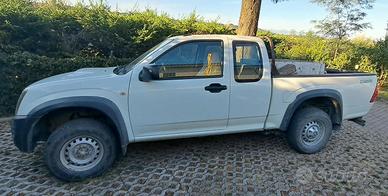 Isuku D-Max  2.5