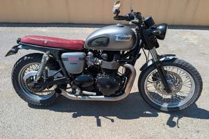 TRIUMPH BONNEVILLE T100