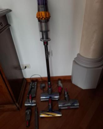 Dyson V15 absolute