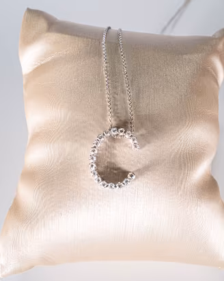 Collana lettera C in oro