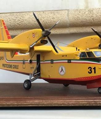 Aereo Canadair CL-415 ( Scala 1/72 )