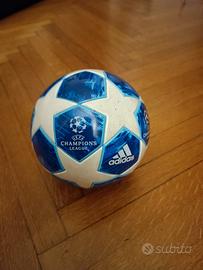 Pallone Champions 