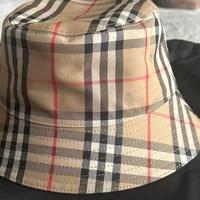 Cappello a secchiello Burberry