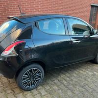 Ypsilon 1.0 FireFly Hybrid