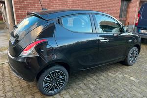 Ypsilon 1.0 FireFly Hybrid