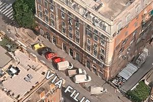 Via Casoni 8r negozio con wc