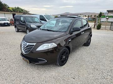 Lancia Ypsilon 1.2 tettuccio panoramico