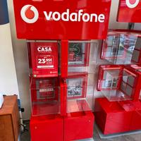 Arredamento negozio telefonia