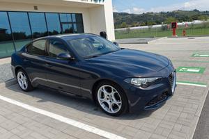 Altra Romeo Giulia 2.2 AT8 diesel 180 cv