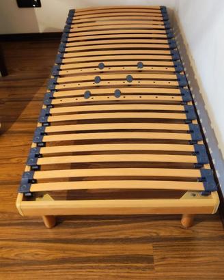 Letto singolo con doghe in legno