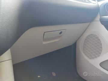 Cassetto portaoggetti LANCIA VOYAGER del 2013