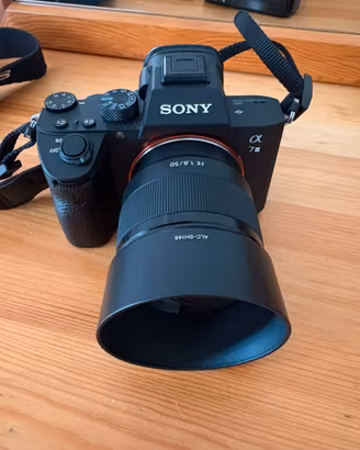 Sony A7 III + 50mm f/1.8 - solo 10.000 scatti