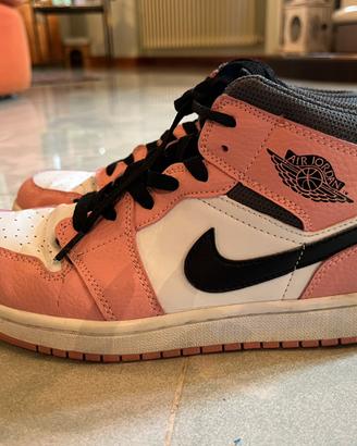 Nike air jordan 1 mid