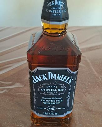 Jack Daniel's MASTER DISTILLER series