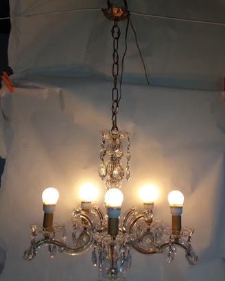 Lampadario vintage di cristallo