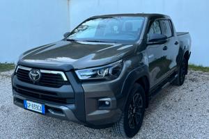 Toyota hilux invincible