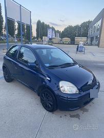 Toyota yaris 2004