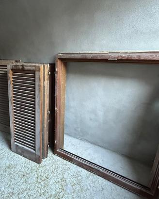 2 FINESTRE LEGNO MASSELLO+PERSIANE CON TELAIO