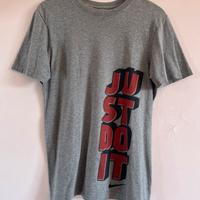 T-shirt Nike unisex taglia S