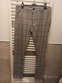 Pantaloni a quadri