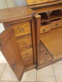 Scrittoio in legno massiccio