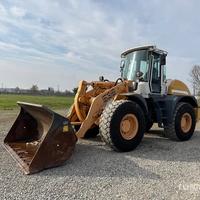 2003 Liebherr L538 Pala gommata