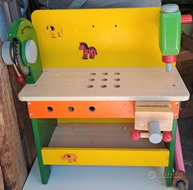 Banchetto in legno per bambini