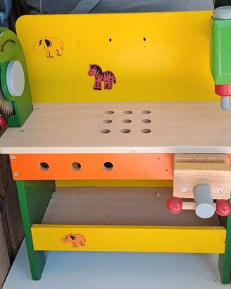 Banchetto in legno per bambini