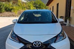 Toyota Aygo 1.0 VVT-i 69 CV 5 porte x-Play
