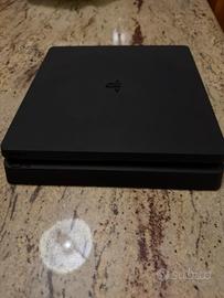 PLAYSTATION 4