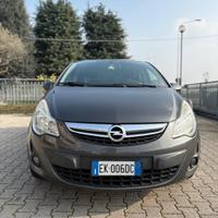 Opel Corsa 1.2 5 porte Cosmo