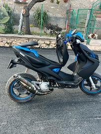 YAMAHA AEROX SCOOTER