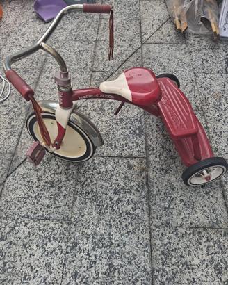 Triciclo Radio Flyer rosso vintage