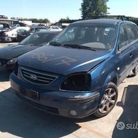 Kia Carens 2003 Demolita - Per Ricambi