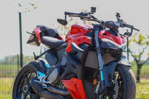 Ducati Streetfighter V2