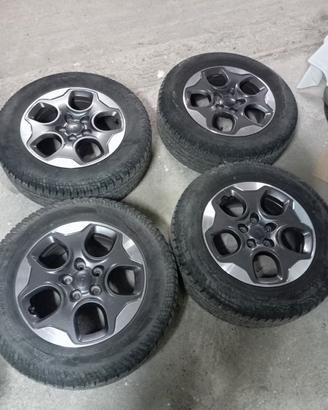 cerchi in lega gommati Jeep Renegade 