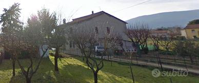 Rustico con orto, corte e pozzo