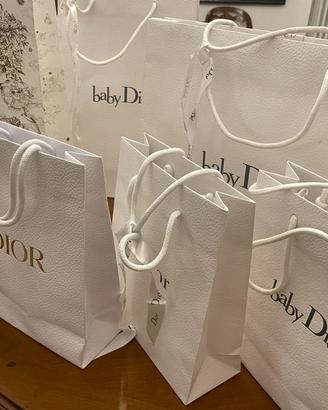Borse in carta della marca Dior