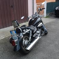 Hyosung Aquila GV 250