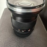 Carl Zeiss Distagon 21mm F 2.8  Attacco Canon EF