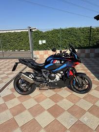 Bmw M1000xr