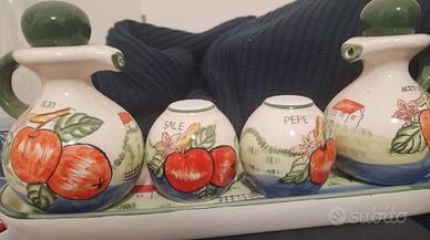 Set in ceramica olio sale pepe aceto 