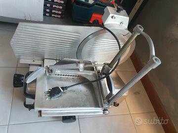 affettatrice professionale da banco 