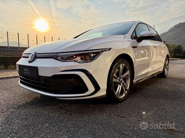 Volkswagen Golf 8 2.0 TSI DSG 4Motion R-Line