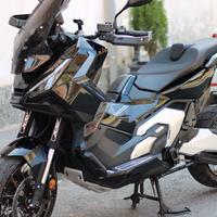 X adv 750 2025