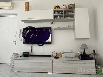 Mobile tv e cassettoni