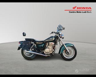 Suzuki GZ - GZ 250 Marauder