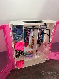 Amardio Barbie Mattel con vestiti