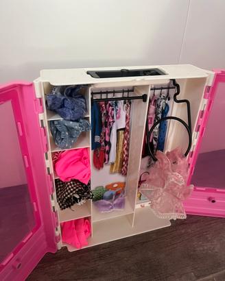 Amardio Barbie Mattel con vestiti