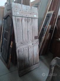 porta rustica completa di serratura e mappa